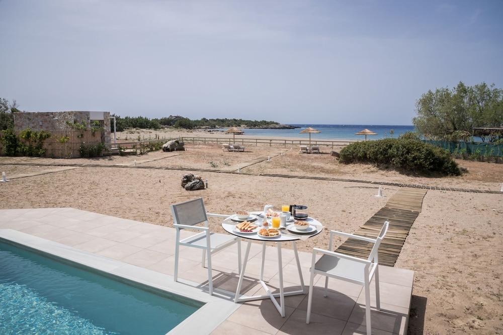 Cedar Bay Beachside Villas Paleochora Buitenkant foto