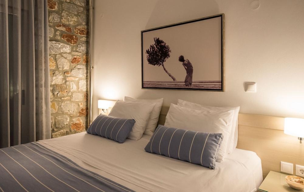 Cedar Bay Beachside Villas Paleochora Buitenkant foto