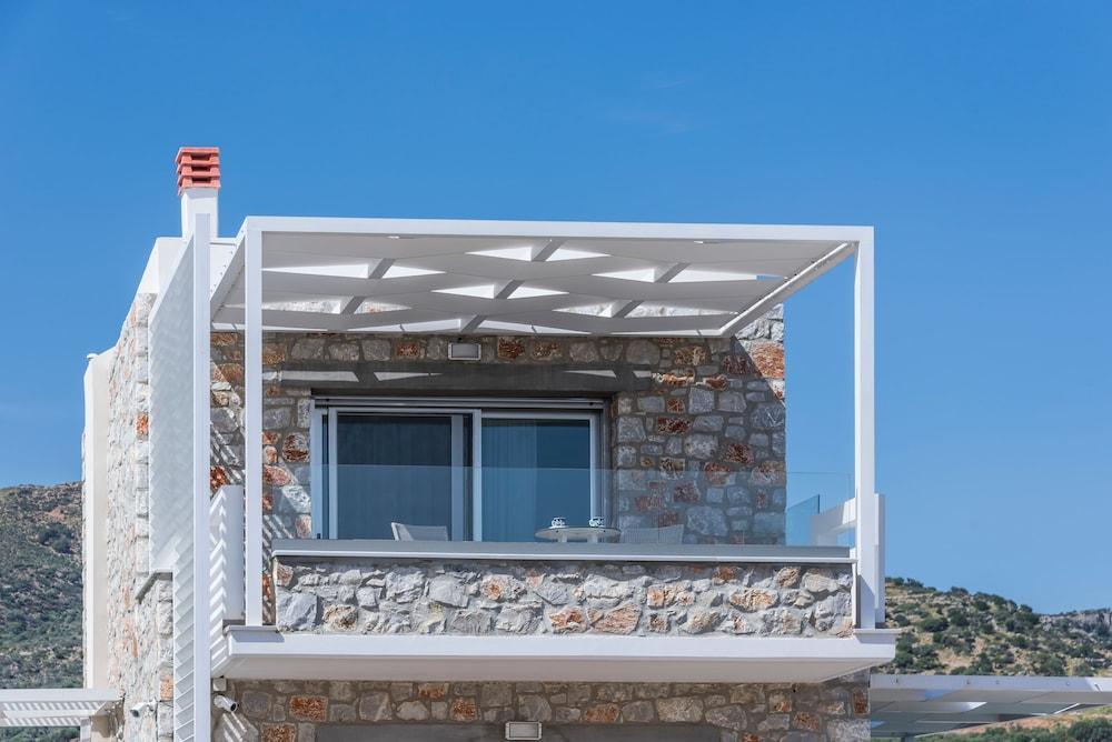 Cedar Bay Beachside Villas Paleochora Buitenkant foto