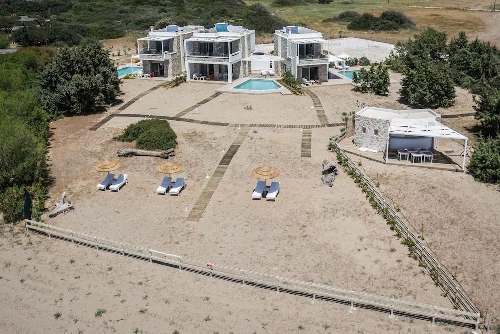 Cedar Bay Beachside Villas Paleochora Buitenkant foto