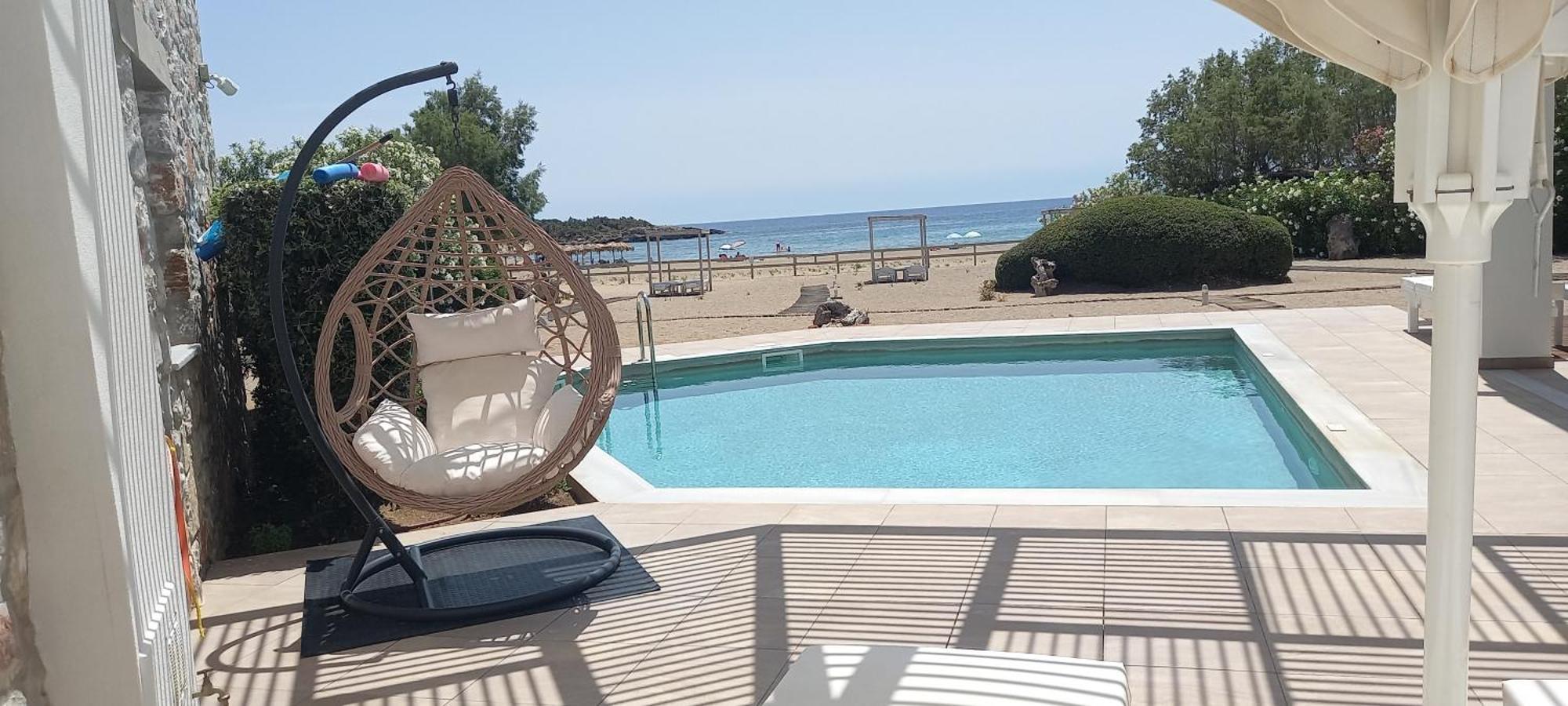 Cedar Bay Beachside Villas Paleochora Buitenkant foto