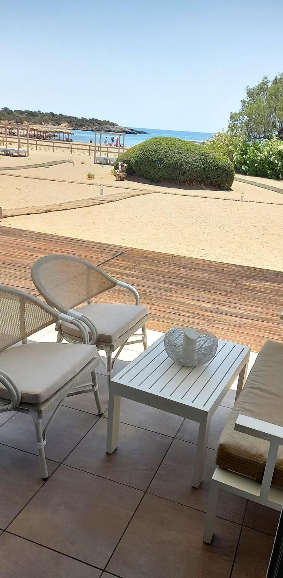 Cedar Bay Beachside Villas Paleochora Buitenkant foto
