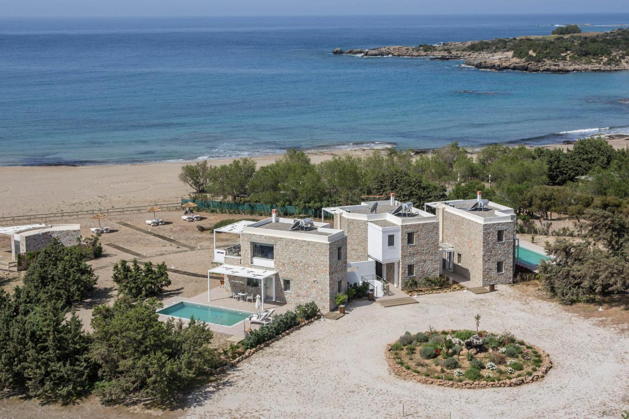 Cedar Bay Beachside Villas Paleochora Buitenkant foto