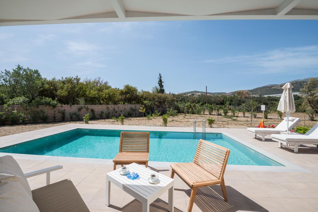 Cedar Bay Beachside Villas Paleochora Buitenkant foto