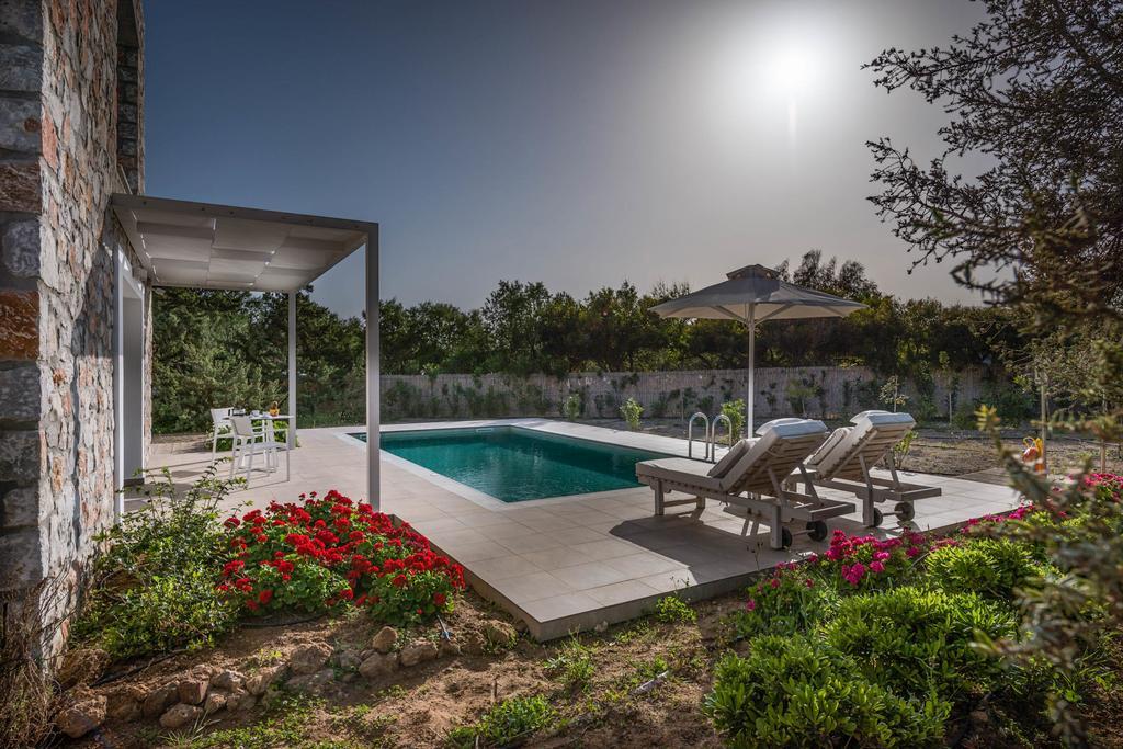 Cedar Bay Beachside Villas Paleochora Buitenkant foto