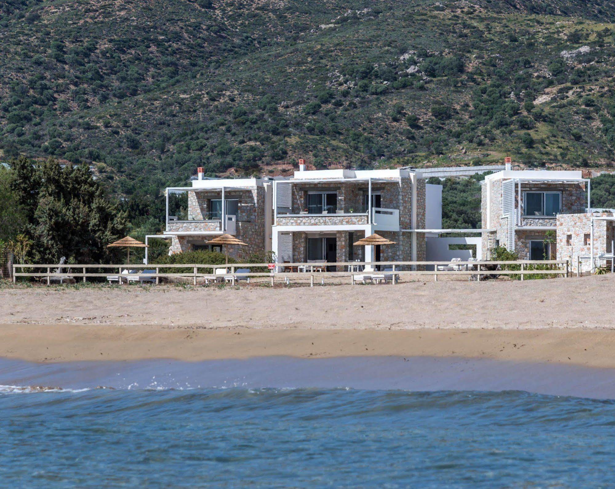 Cedar Bay Beachside Villas Paleochora Buitenkant foto