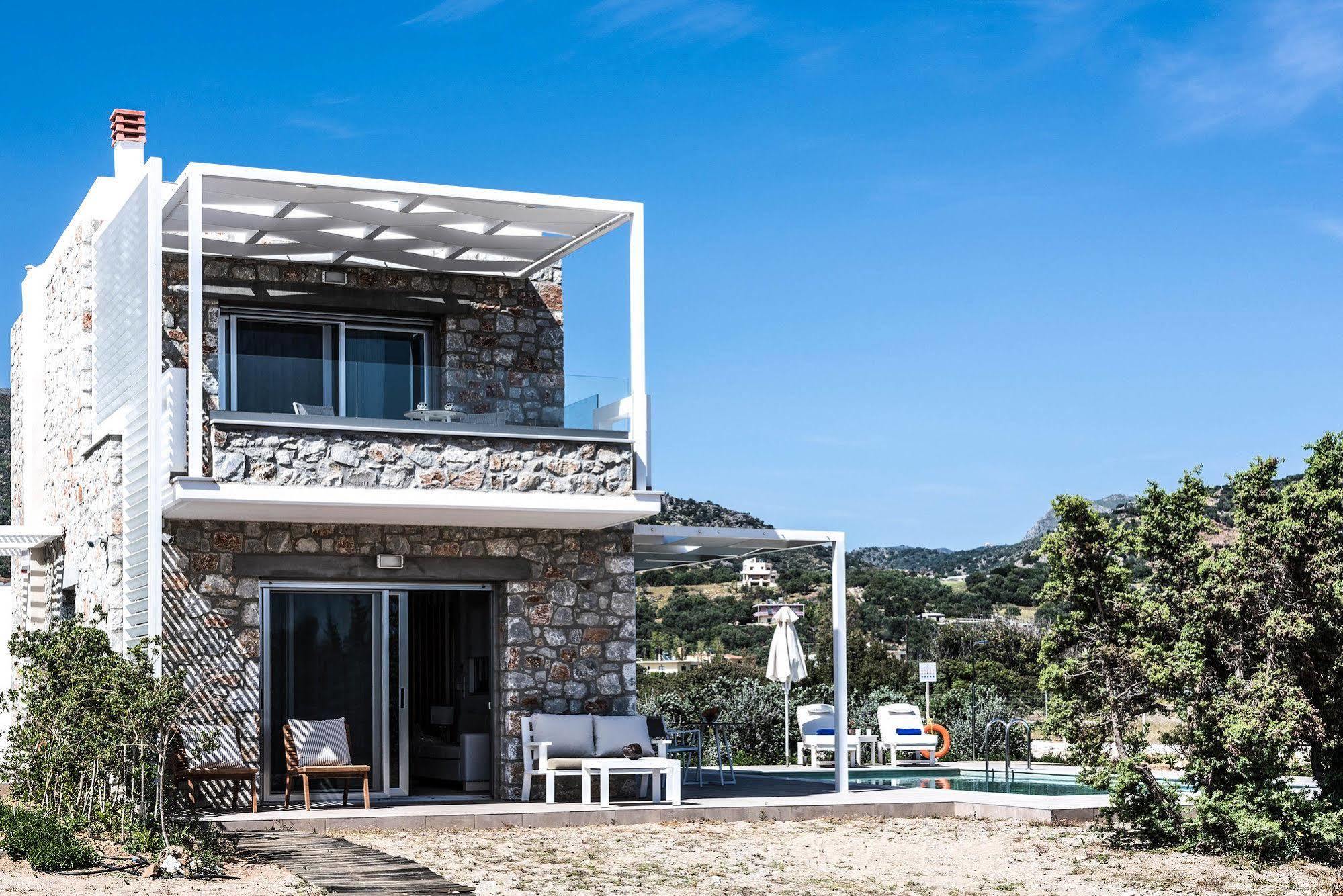 Cedar Bay Beachside Villas Paleochora Buitenkant foto